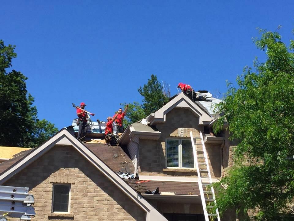 ap roofing workers